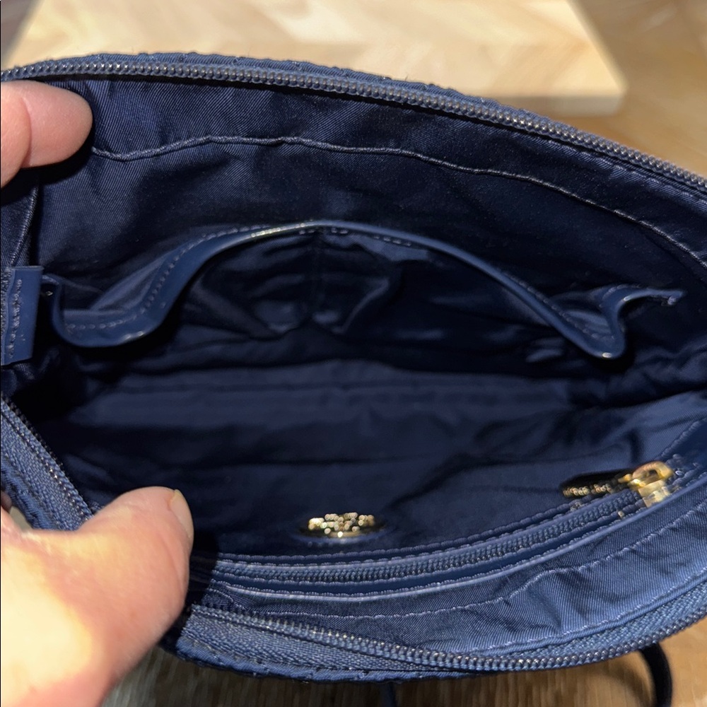 Tory Burch Virginia Crossbody In Navy Quilted Recycled Material With Dust Bag - Picture 4 of 9